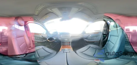 2012 Mercedes-Benz E 350 z USA, uszkodzony, nr VIN WDDHF5KB8CA570474